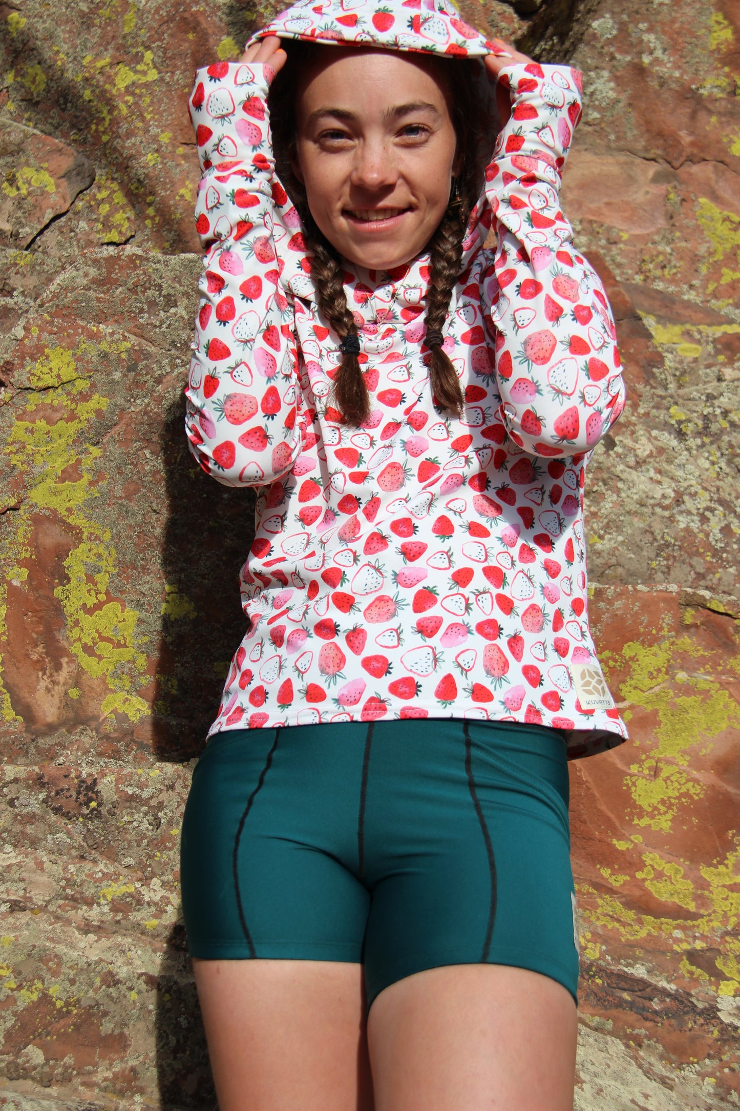 Sunny Hoody: Strawberries & Cream