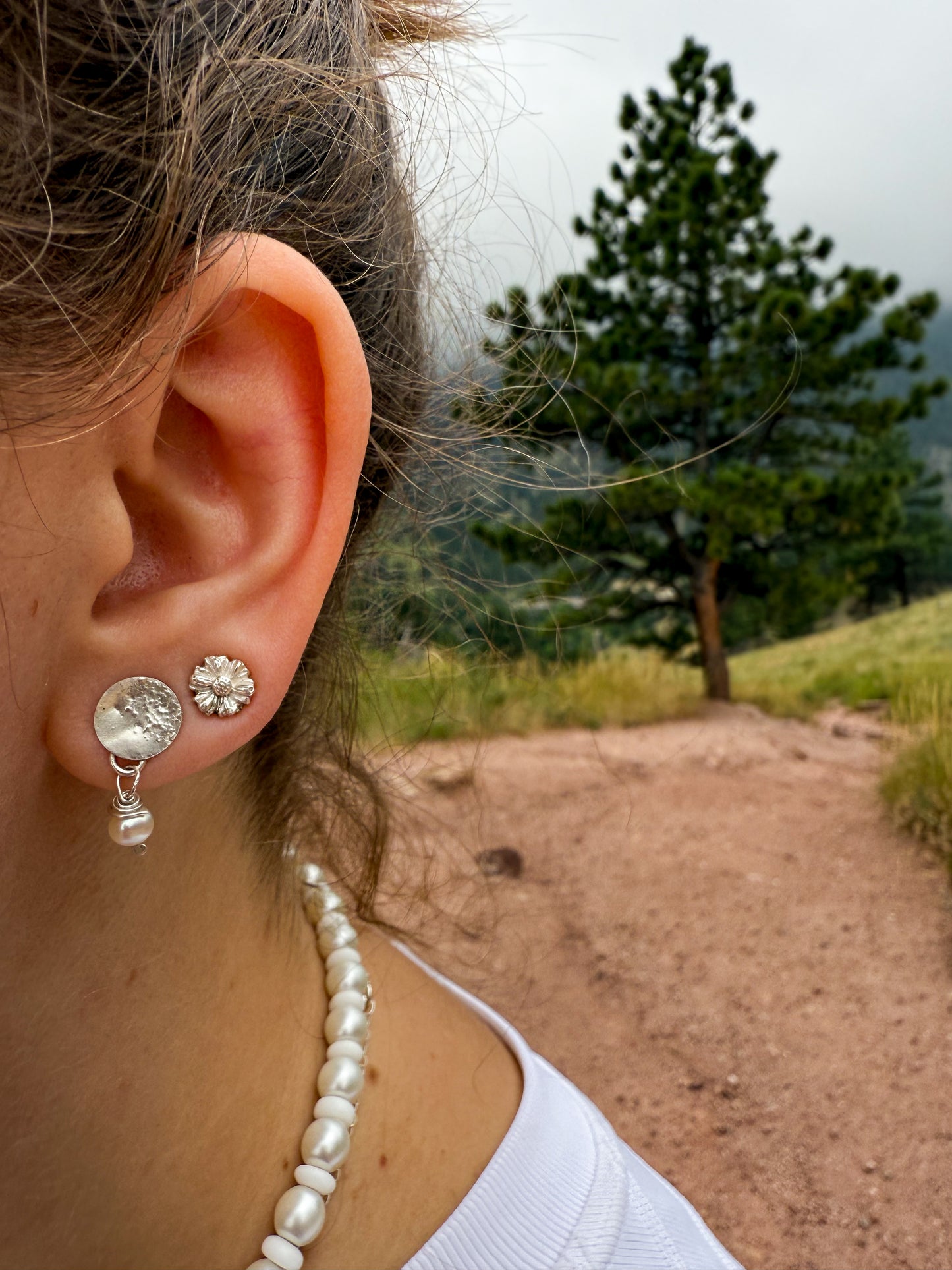 Samasti Jewelry - grit meets grace - flower studs
