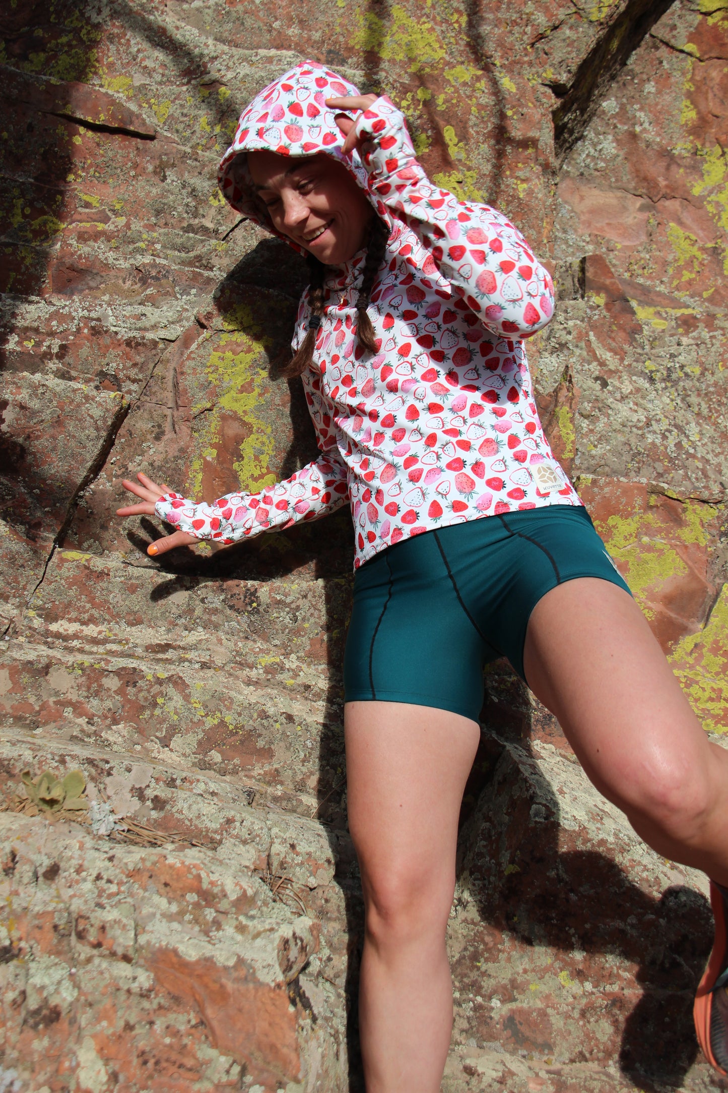 Sunny Hoody: Strawberries & Cream