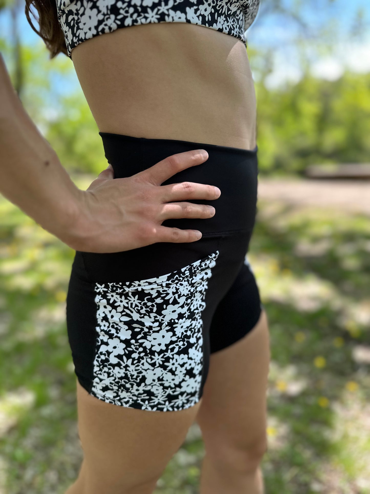 Stay Put Shorts - Black & White Floral Patterned Pockets